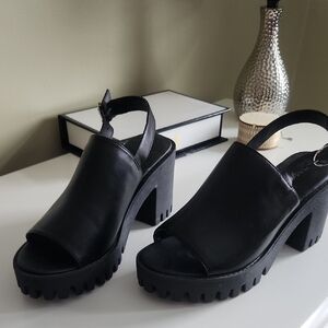 Steve Madden Black Platform Sandals